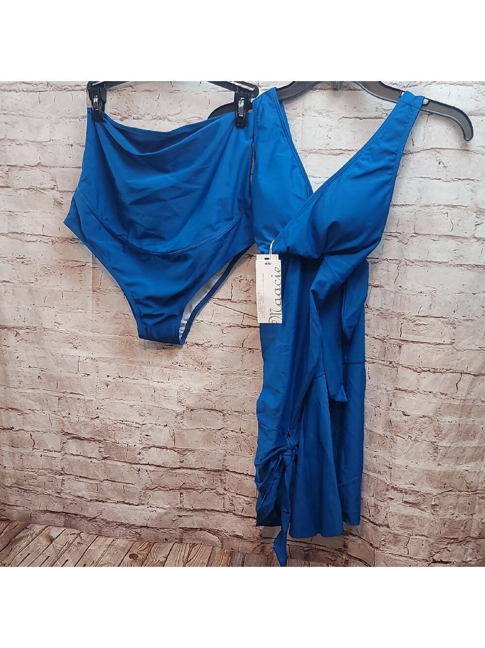 maacie martenity 2 piece swimsuit small new nwt
